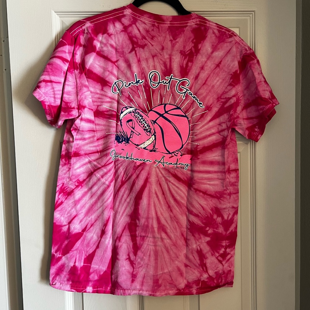 Pink tie dye graphic tee
